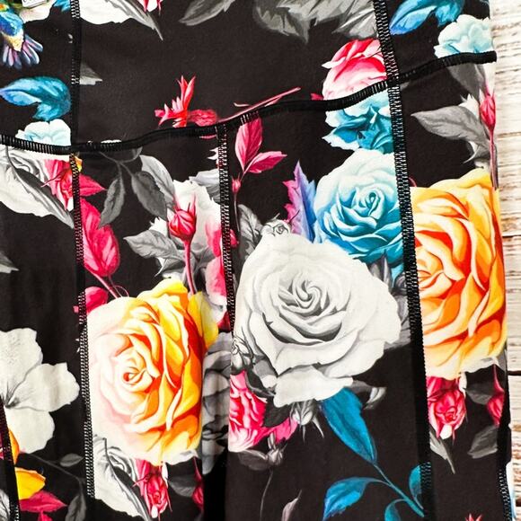 Zyia Dark Floral Mesh Hi Rise 7/8 Leggings, EUC, Size 2, MSRP $78 - Picture 8 of 11